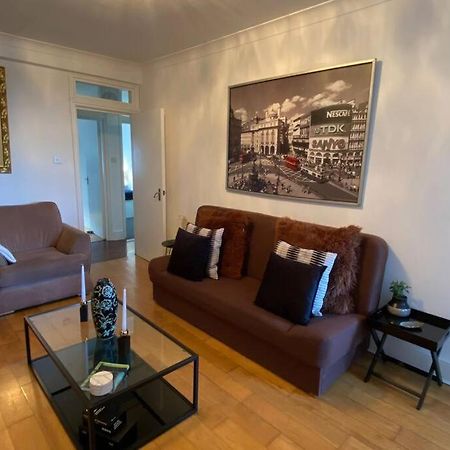 2 Bedroom Flat In Camberwell Green - Central Location With Excellent Connections To Tourist Attractions And Main London Airports Екстериор снимка