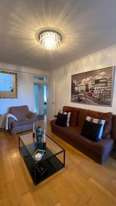 2 Bedroom Flat In Camberwell Green - Central Location With Excellent Connections To Tourist Attractions And Main London Airports Екстериор снимка